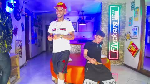 Snapshot of flyckers chatting on 12.09.24 flyckers online show from 12.09.24