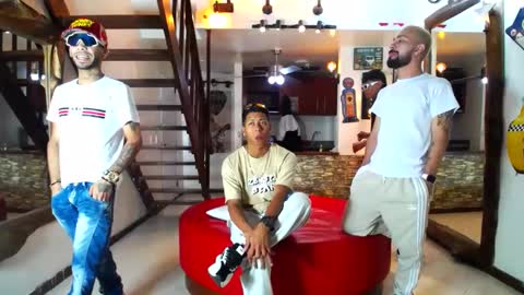 Snapshot of flyckers chatting on 12.30.24 flyckers online show from 12.30.24