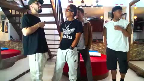 Snapshot of flyckers chatting on 01.07.25 flyckers online show from 01.07.25