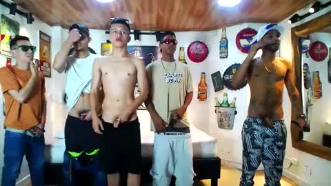 Snapshot of flyckers chatting on 01.18.25 flyckers online show from 01.18.25