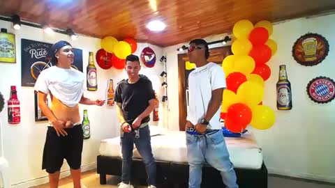 Snapshot of flyckers chatting on 01.21.25 flyckers online show from 01.21.25