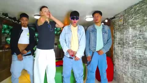 Snapshot of flyckers chatting on 02.09.25 flyckers online show from 02.09.25