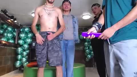 Snapshot of flyckers chatting on 02.14.25 flyckers online show from 02.14.25