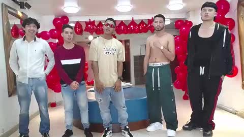 Snapshot of flyckers chatting on 02.17.25 flyckers online show from 02.17.25