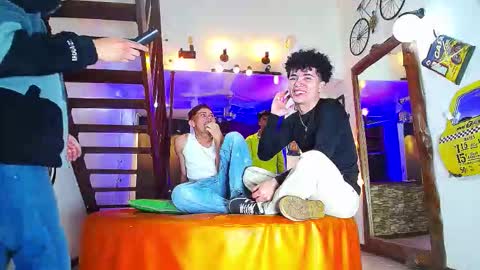 Snapshot of flyckers chatting on 09.14.25 flyckers online show from 09.14.25