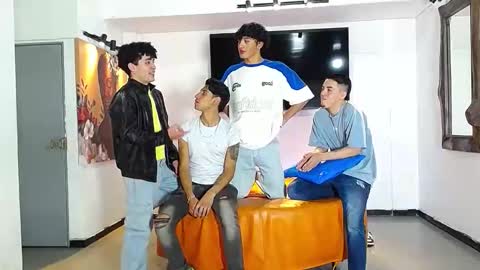 Snapshot of flyckers chatting on 11.22.25 flyckers online show from 11.22.25