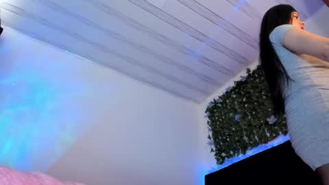 lia online show from 02.17.25