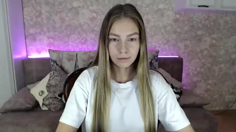 Snapshot of fofhcf chatting on 11.27.25 Molli Ready for any play with you. Hottest show in pvt Help a student earn big tokens online show from 11.27.25