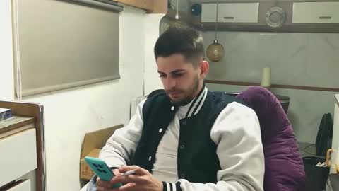 independent model online show from 04.02.26