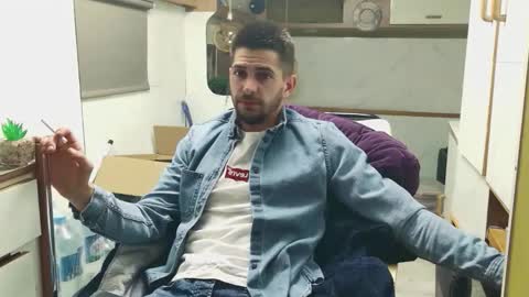 independent model online show from 04.20.26