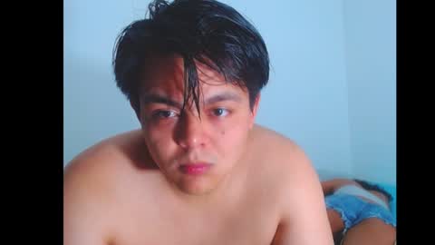 Snapshot of forbidden_games__ chatting on 12.30.24 emely and felix online show from 12.30.24