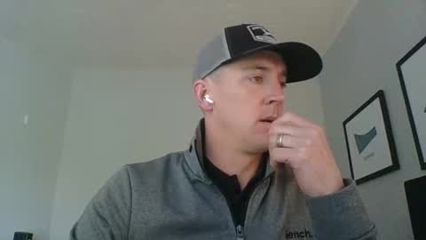 Snapshot of forthie4 chatting on 05.14.26 Forthie4 online show from 05.14.26