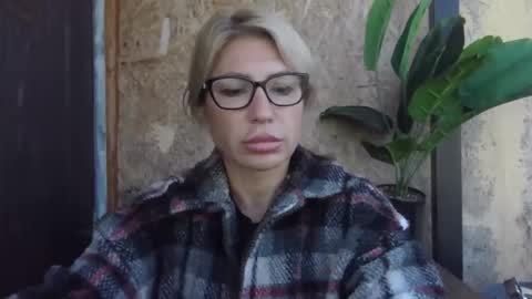 Snapshot of fox_red_lady7 chatting on 09.14.25 fox_red_lady7 online show from 09.14.25