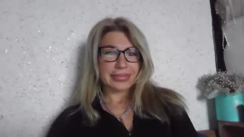 fox_red_lady7 online show from 01.18.26