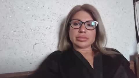 fox_red_lady7 online show from 03.27.26