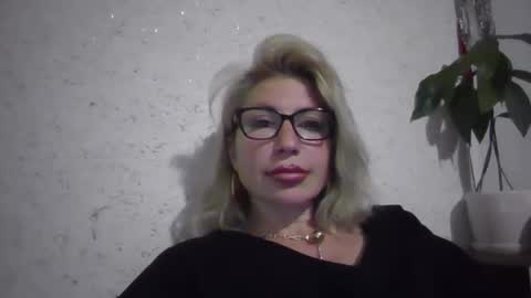 fox_red_lady7 online show from 05.17.26