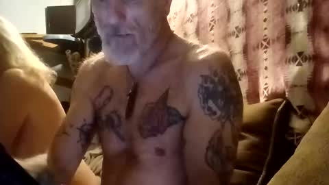 Snapshot of foxbodydave chatting on 02.04.26 foxbodydave online show from 02.04.26