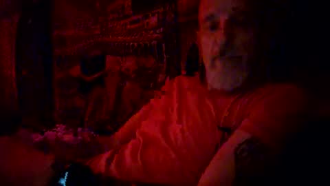 Snapshot of foxbodydave chatting on 05.13.26 foxbodydave online show from 05.13.26