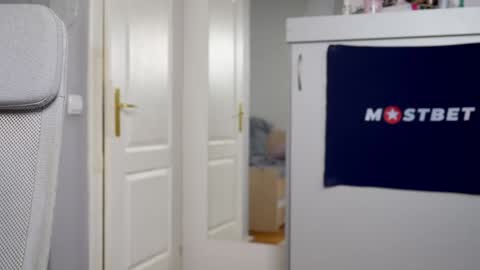 CUSTOM PHOTOS AND VIDEOS -  online show from 01.08.25