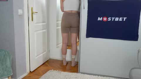 CUSTOM PHOTOS AND VIDEOS -  online show from 01.24.25