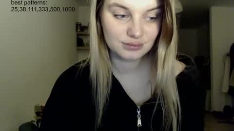 Snapshot of foxfrromearth chatting on 02.19.25 i am your baby Alien online show from 02.19.25