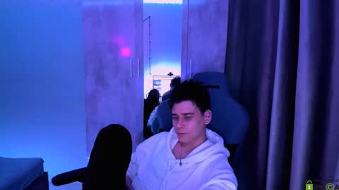 Foxicfu online show from 03.10.25