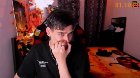 Foxicfu online show from 10.18.25