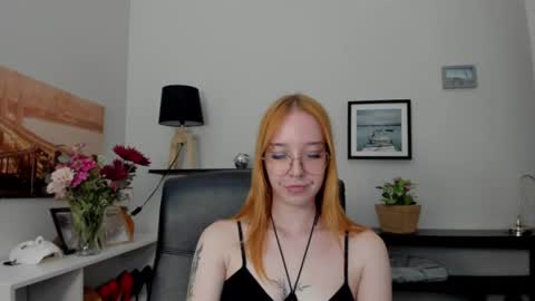 Snapshot of foxsonya chatting on 07.15.26 Sonya online show from 07.15.26