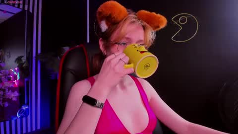 Snapshot of foxxxypolly chatting on 06.15.26 Polly online show from 06.15.26