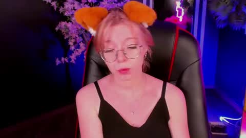 Snapshot of foxxxypolly chatting on 07.14.26 Polly online show from 07.14.26