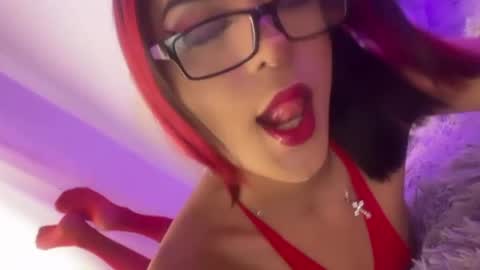 Snapshot of foxxy_angel chatting on 05.29.26 Santi online show from 05.29.26