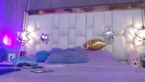 Foxxy  online show from 12.17.25