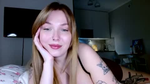 Snapshot of foxxycindy chatting on 07.08.26 Cindy online show from 07.08.26