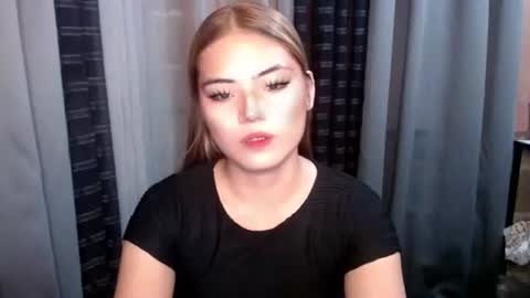 Snapshot of foxxypennyx chatting on 10.19.25 Cheska online show from 10.19.25