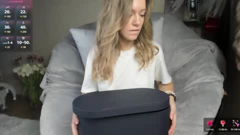 Foxy online show from 03.12.25