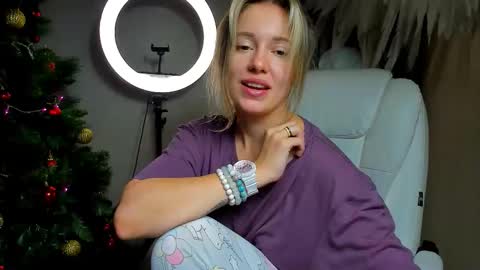 Foxy online show from 12.03.25