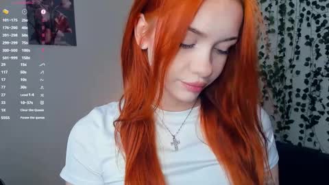 Snapshot of foxy_blush chatting on 11.22.25 Eva online show from 11.22.25