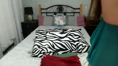 foxyhershey online show from 12.20.24