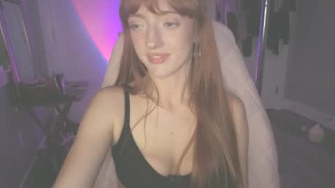 Snapshot of foxyredddd chatting on 05.22.26 beautiful blair online show from 05.22.26