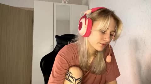 Kate online show from 11.17.25