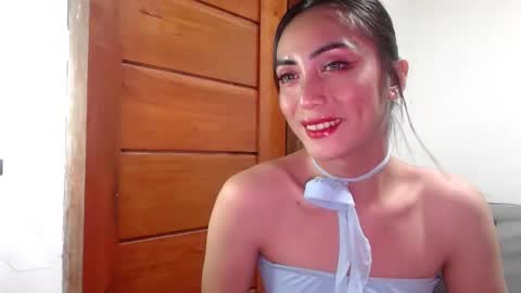 Snapshot of foxytheaxxx chatting on 02.26.26 Thea online show from 02.26.26