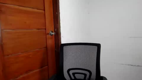 Snapshot of foxytheaxxx chatting on 03.04.26 Thea online show from 03.04.26