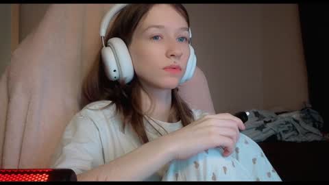 fran_bow online show from 02.02.25