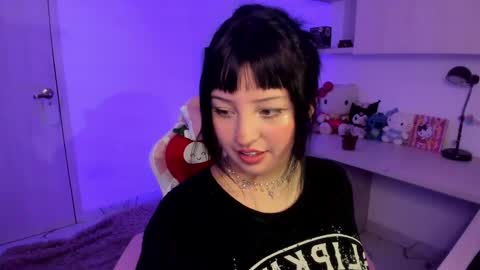 Snapshot of francesca_7 chatting on 01.30.25 francesca_7 online show from 01.30.25