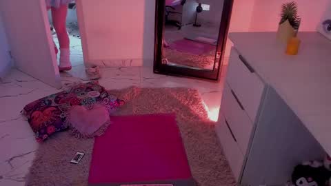 Snapshot of francesca_7 chatting on 03.10.25 francesca_7 online show from 03.10.25