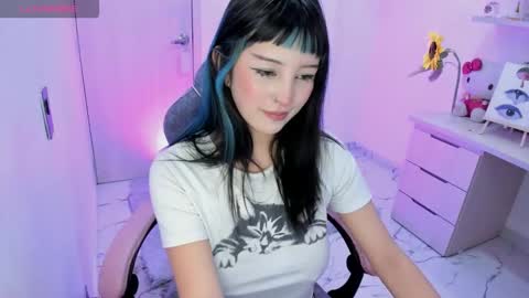 Snapshot of francesca_7 chatting on 09.26.25 francesca_7 online show from 09.26.25