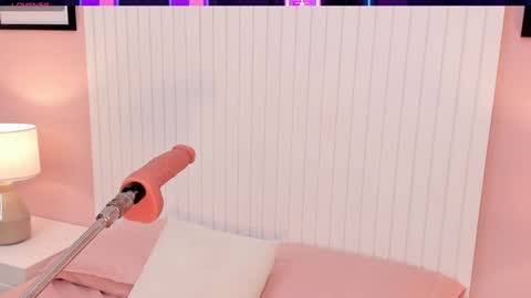 Snapshot of francesca_storm chatting on 12.28.24 francesca 3 online show from 12.28.24
