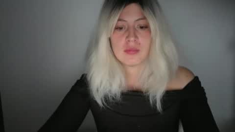 Francesca online show from 02.11.26