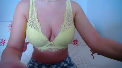 Snapshot of franceskcaa chatting on 01.03.25 franceskcaa online show from 01.03.25