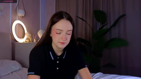 Snapshot of francessmason chatting on 03.04.26 Marybrown eye Katy gray eye online show from 03.04.26